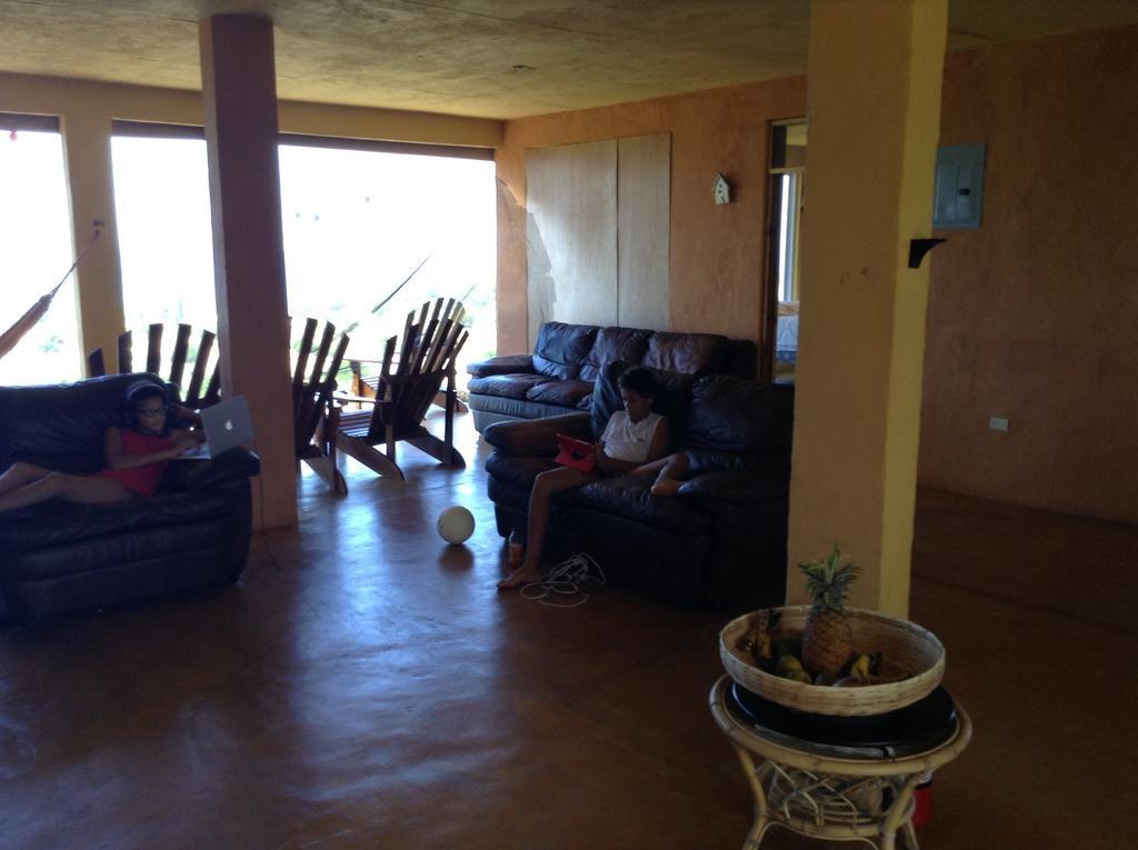 Hotel Welcoming Vibes Treasure Beach Esterno foto