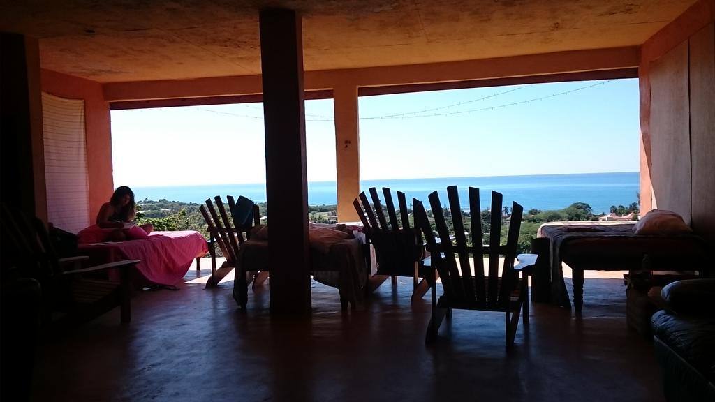 Hotel Welcoming Vibes Treasure Beach Esterno foto