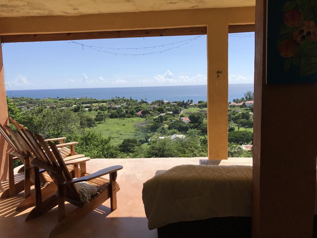 Hotel Welcoming Vibes Treasure Beach Esterno foto