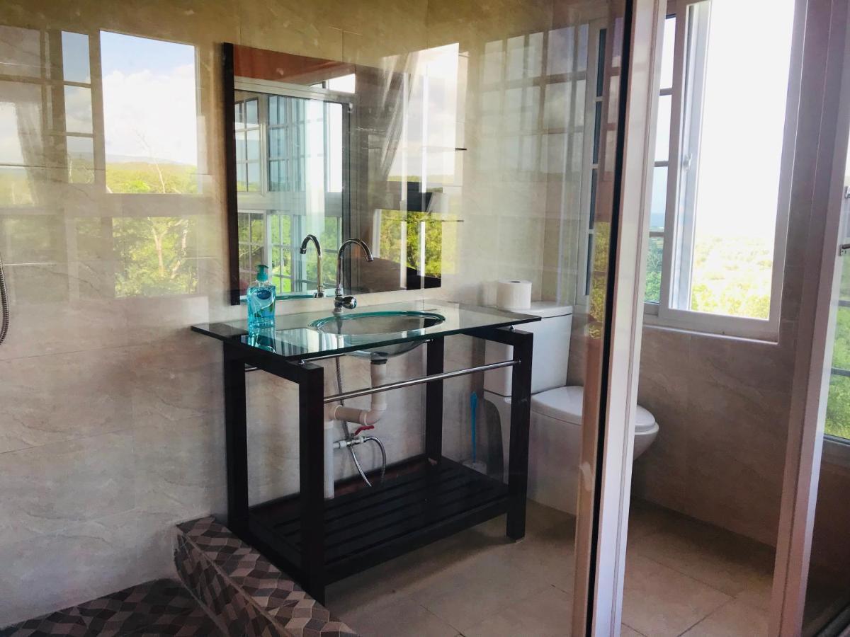 Hotel Welcoming Vibes Treasure Beach Esterno foto